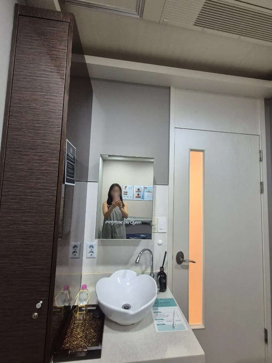 Materials explaining the contouring care program