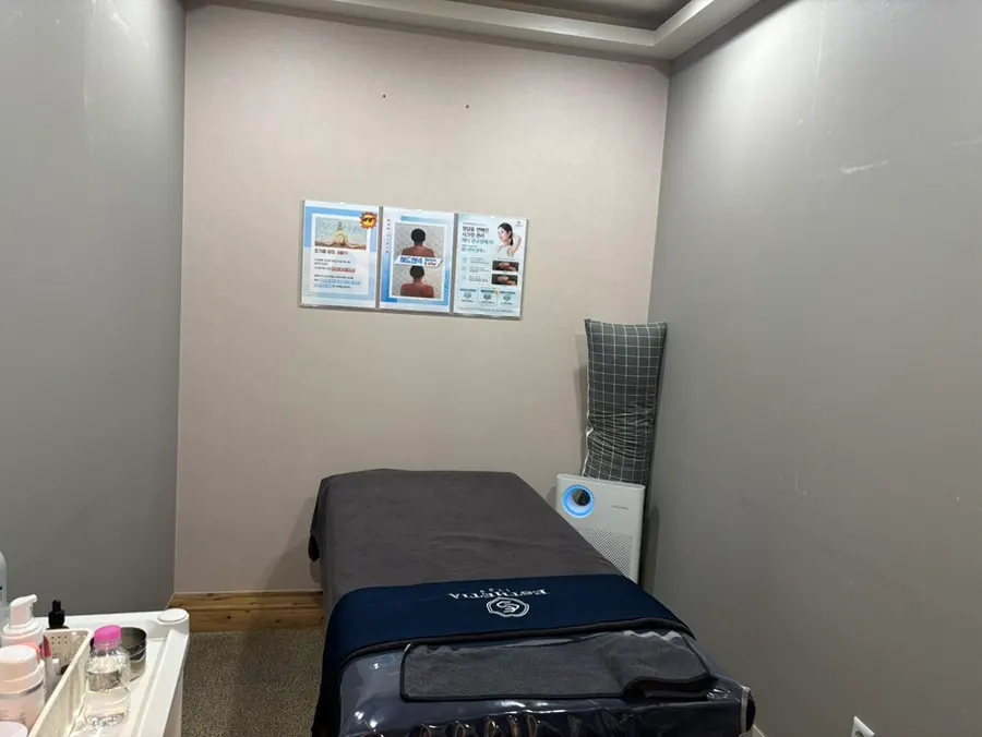 Hallway leading to the treatment room