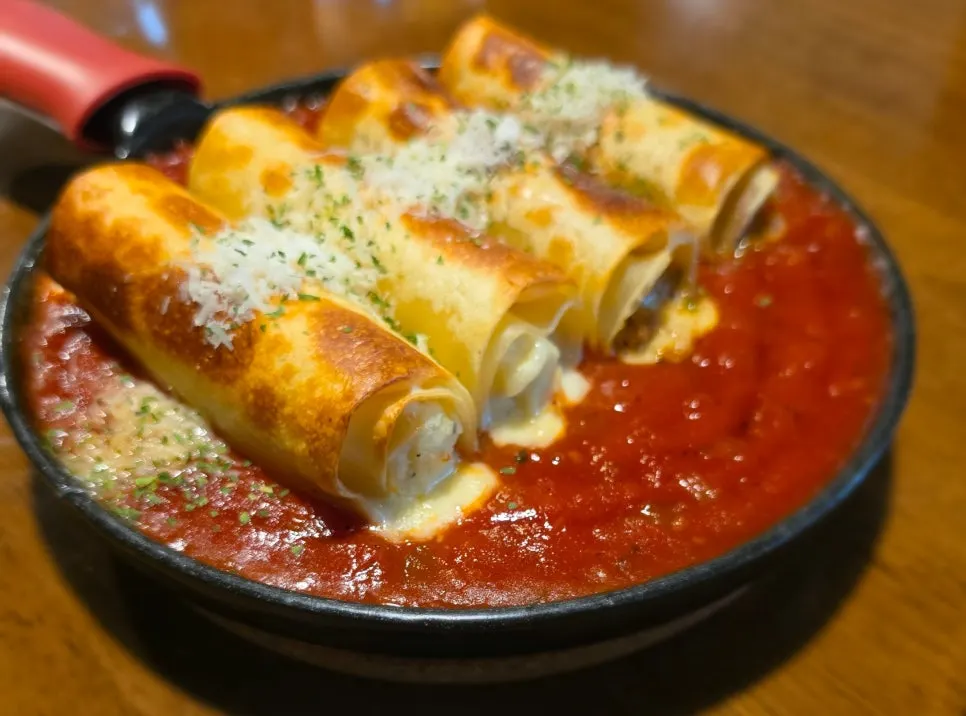 반반 라자냐 전체 플레이팅