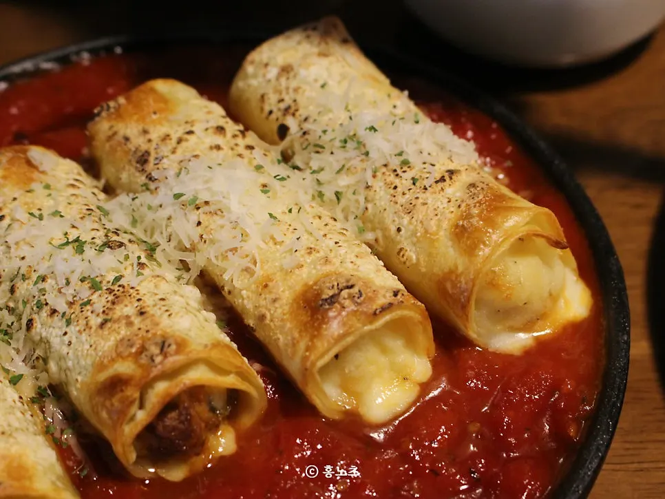 Half-and-half lasagna with potato and classic served together