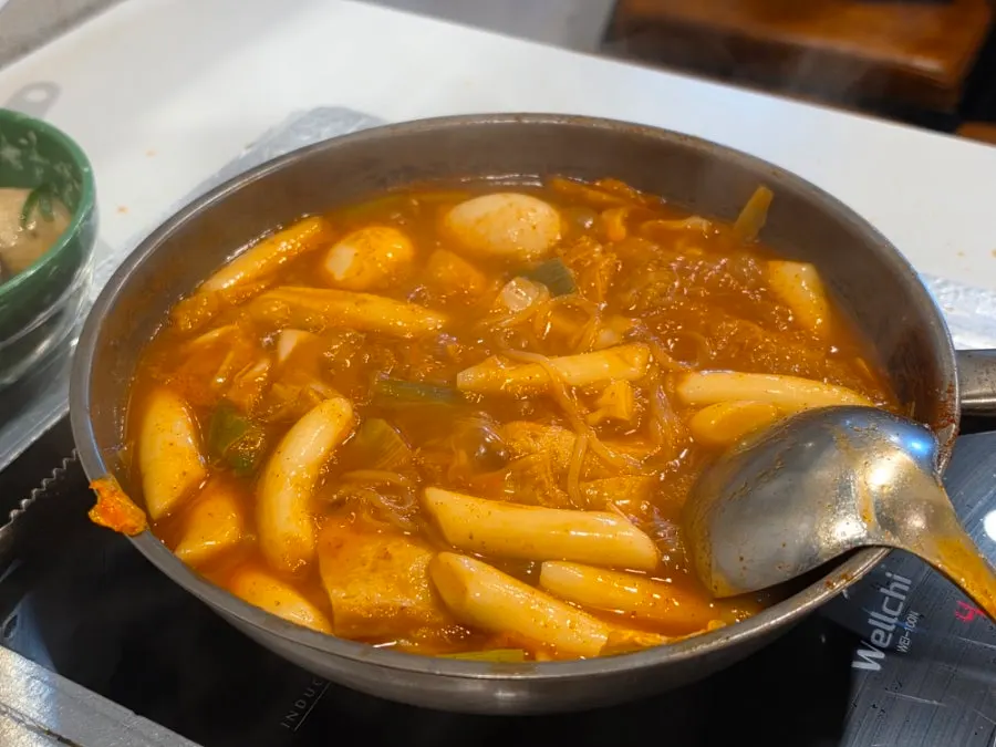 직장인 점심으로 먹은 즉석떡볶이 한 상