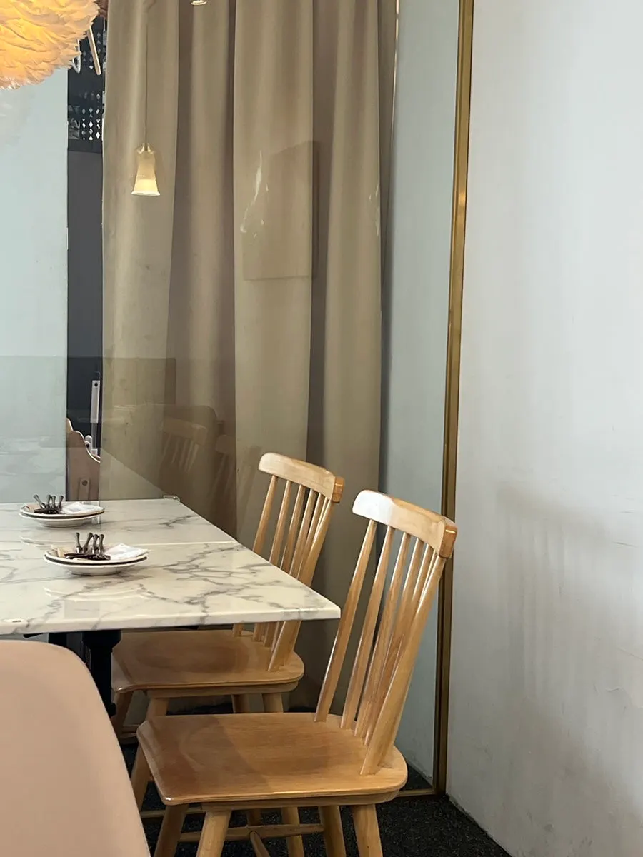 Cozy indoor atmosphere at Eulji Darak Dosan