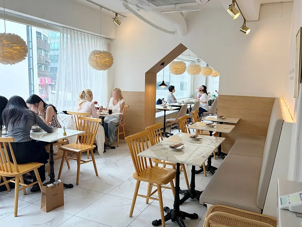 Interior design of Eulji Darak Gangnam Station