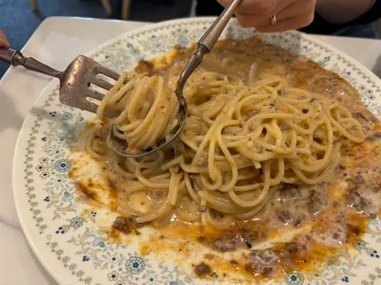 Rose pasta with the cream mixed into the noodles