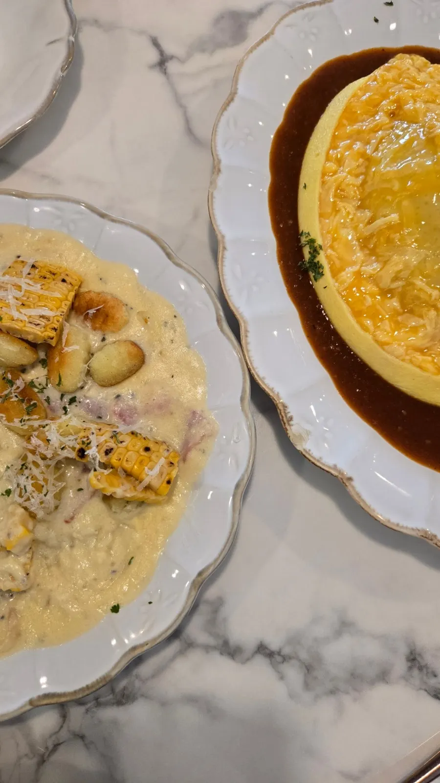 둘이서 비운 옥수수 뇨끼 접시