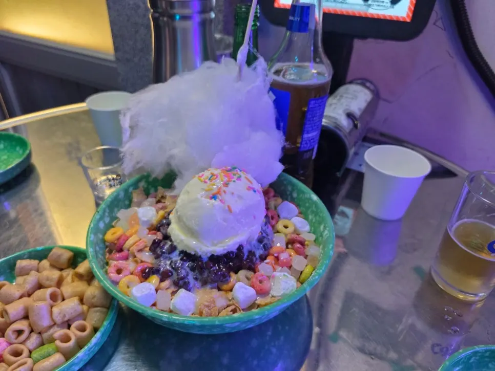 Old-school red bean bingsu at Eulji Pocha