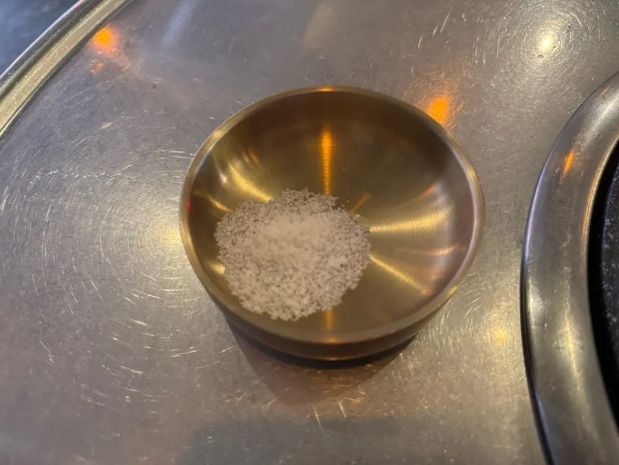 Salt served with makchang