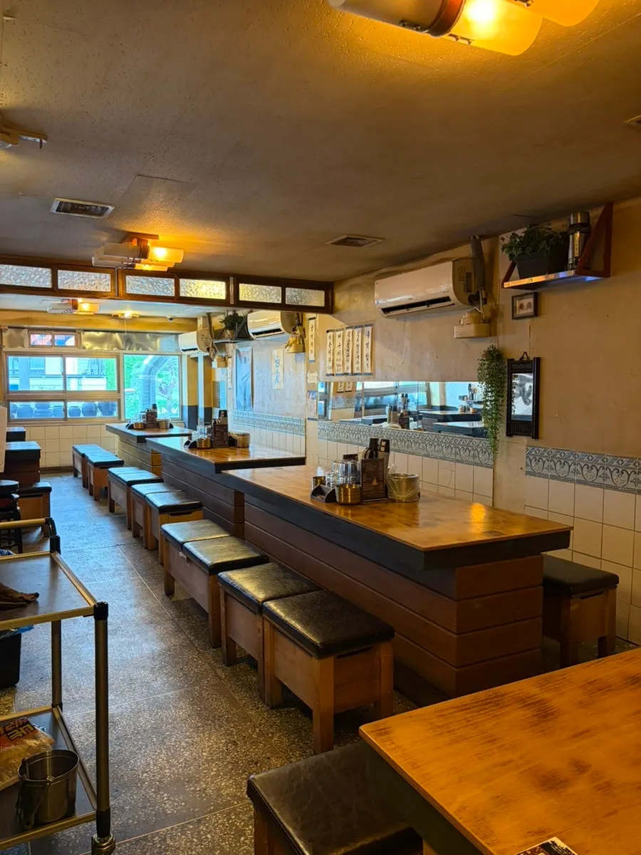 View of the spacious hall at Eulji Baektan Ppyeogui