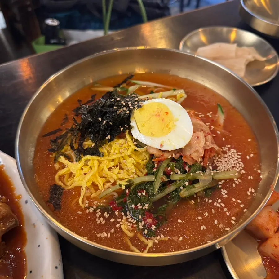 Level 2 spicy grilled bones and kimchi-mari guksu at Eulji Baektan Ppyeogui