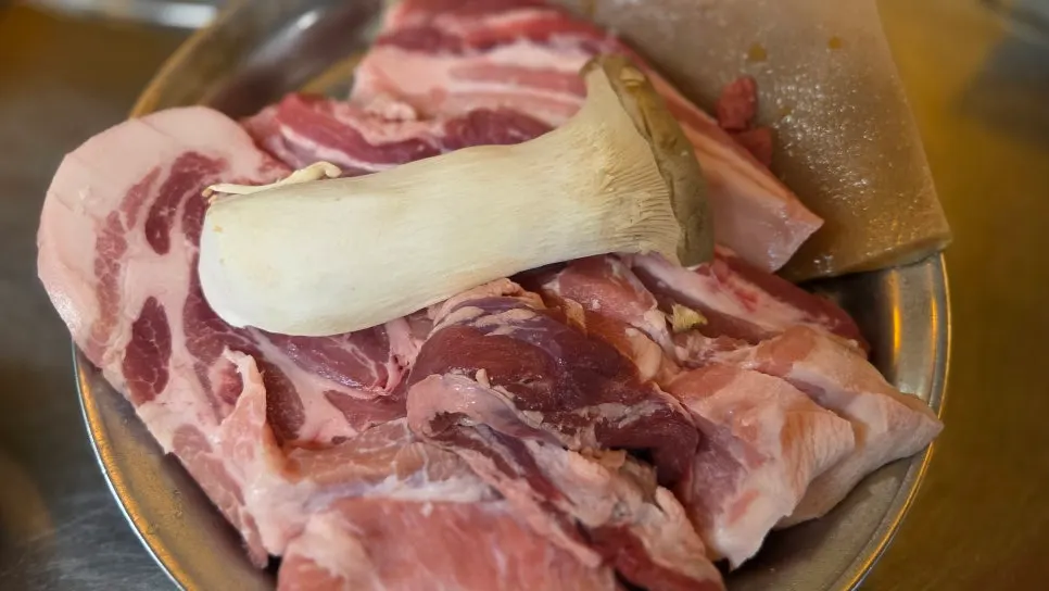 Plate of assorted pork cuts, 600g