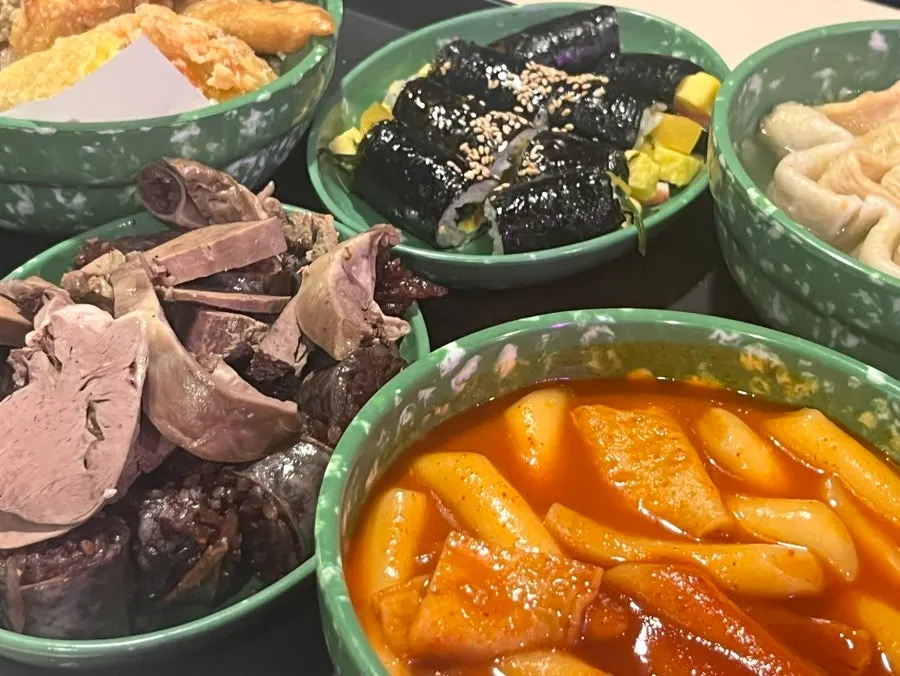 식사를 마친 현선이네 콤보세트 상차림