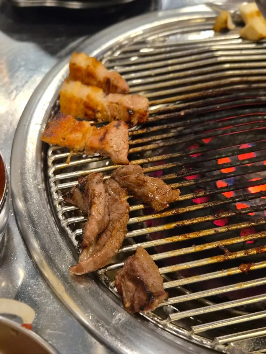 The table at Euljiro Yeontan Gui Cheonan Buldang Branch after the meal