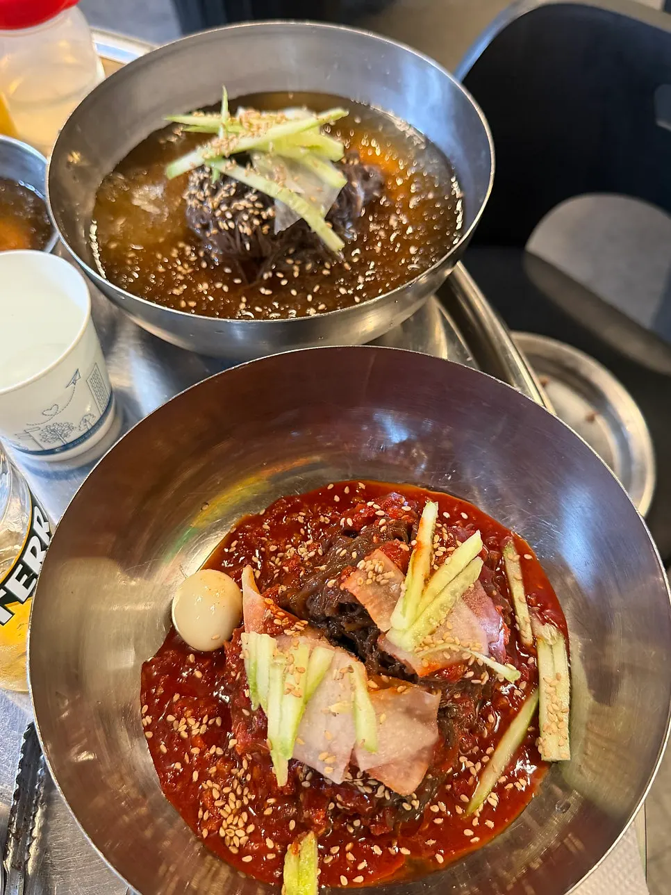 후식으로 주문한 비빔냉면