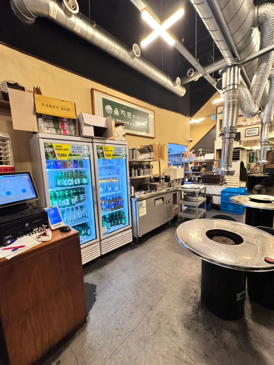 Self-serve side dish bar corner