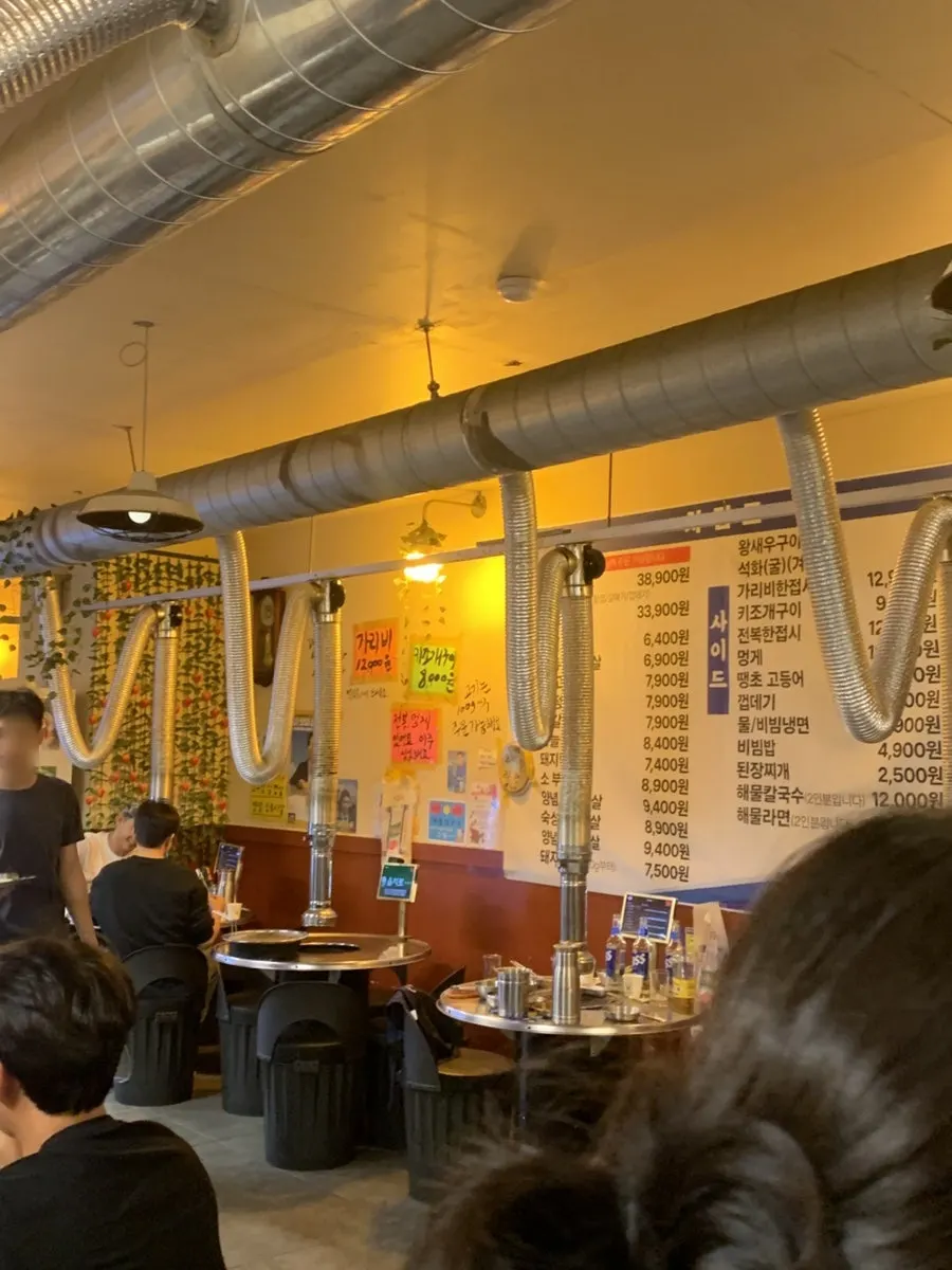Spacious dining hall at Euljiro Charcoal Grill Guwol Branch