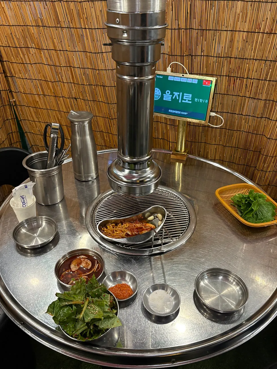 Bean sprouts and kimchi on the grill plate