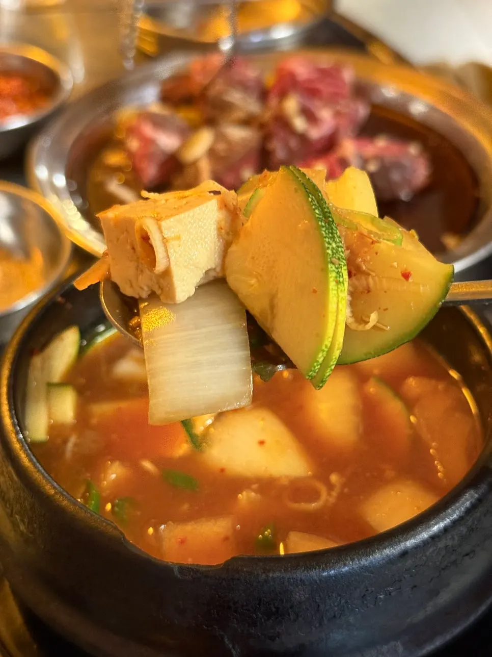 건더기 가득한 된장찌개