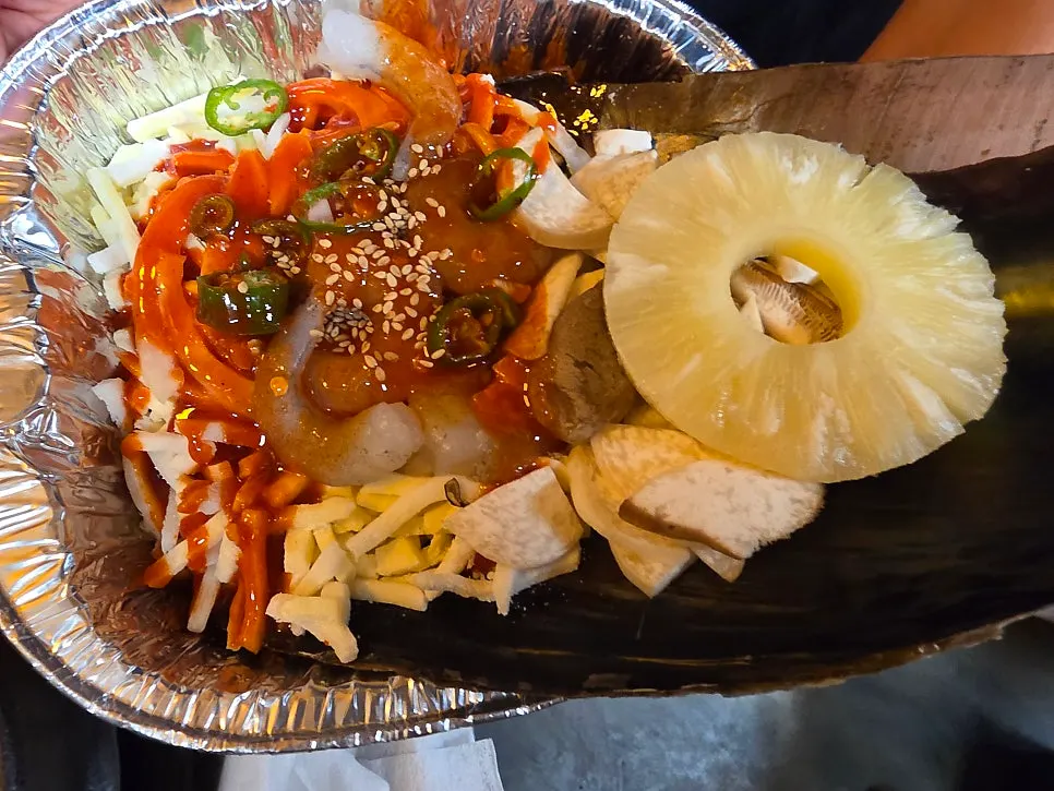 치즈를 얹은 가리비구이