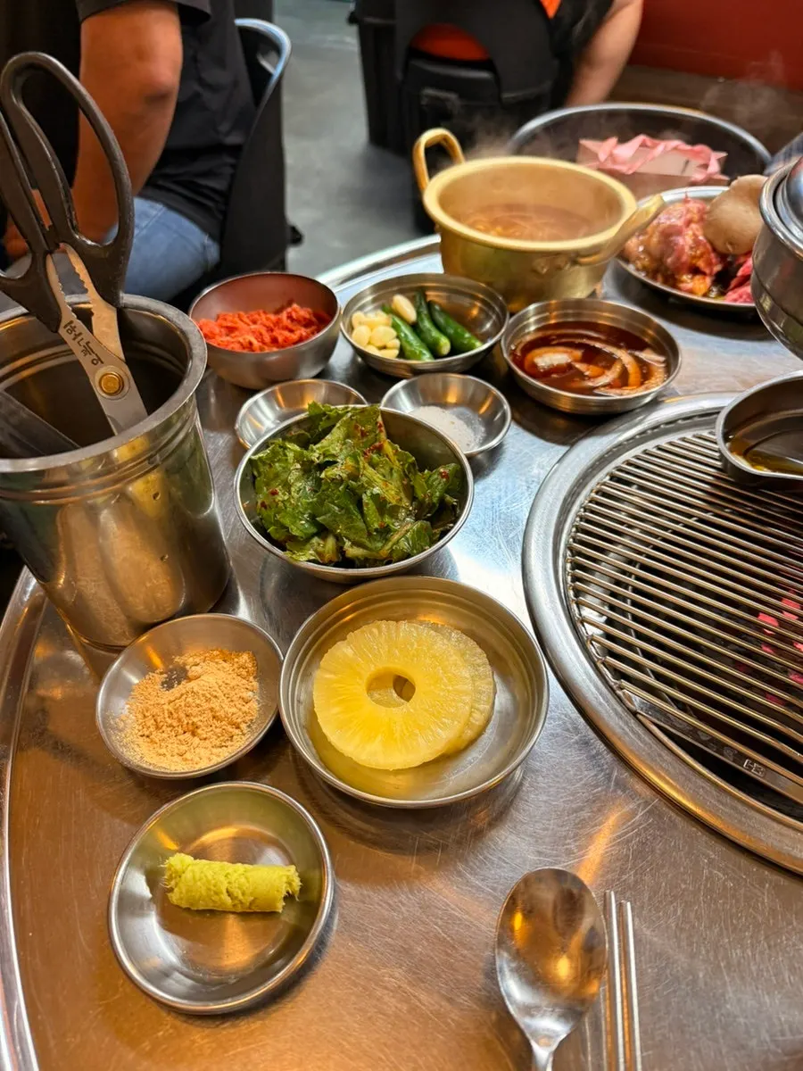 Menu showing meat priced by 100g