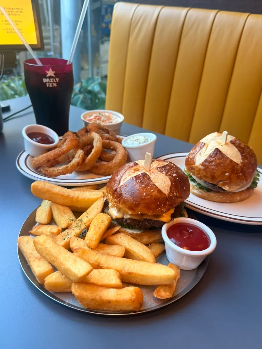 Hanwoo patty burger at Daily Fix, a burger restaurant near Euljiro-ipgu Station