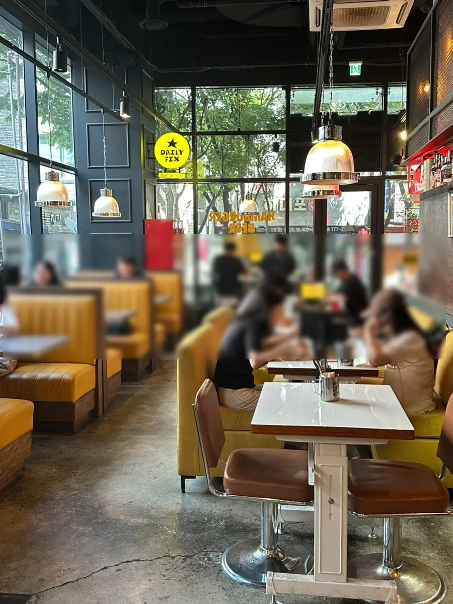 Daytime interior atmosphere at Daily Fix
