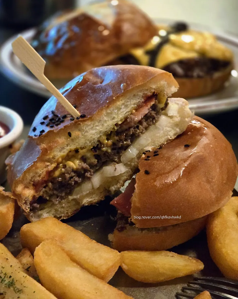 Bacon cheeseburger patty and cheese