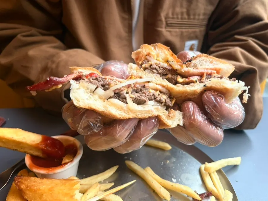 Bacon cheeseburger with a double-cheese feel