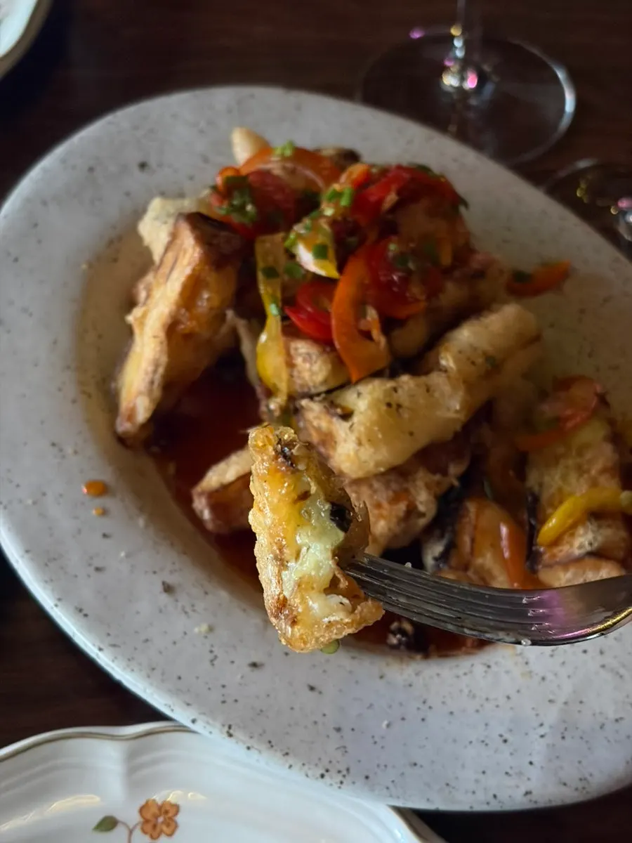 Fried eggplant with bell pepper sauce