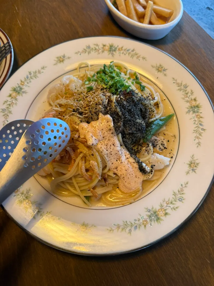 Niboshi pasta tossed with anchovy and shrimp