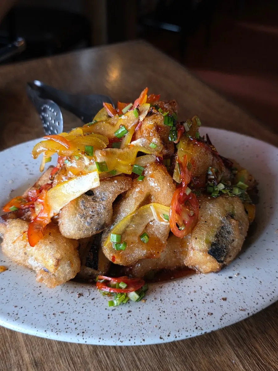 A plate of Hey Jinny's eoxianggaji