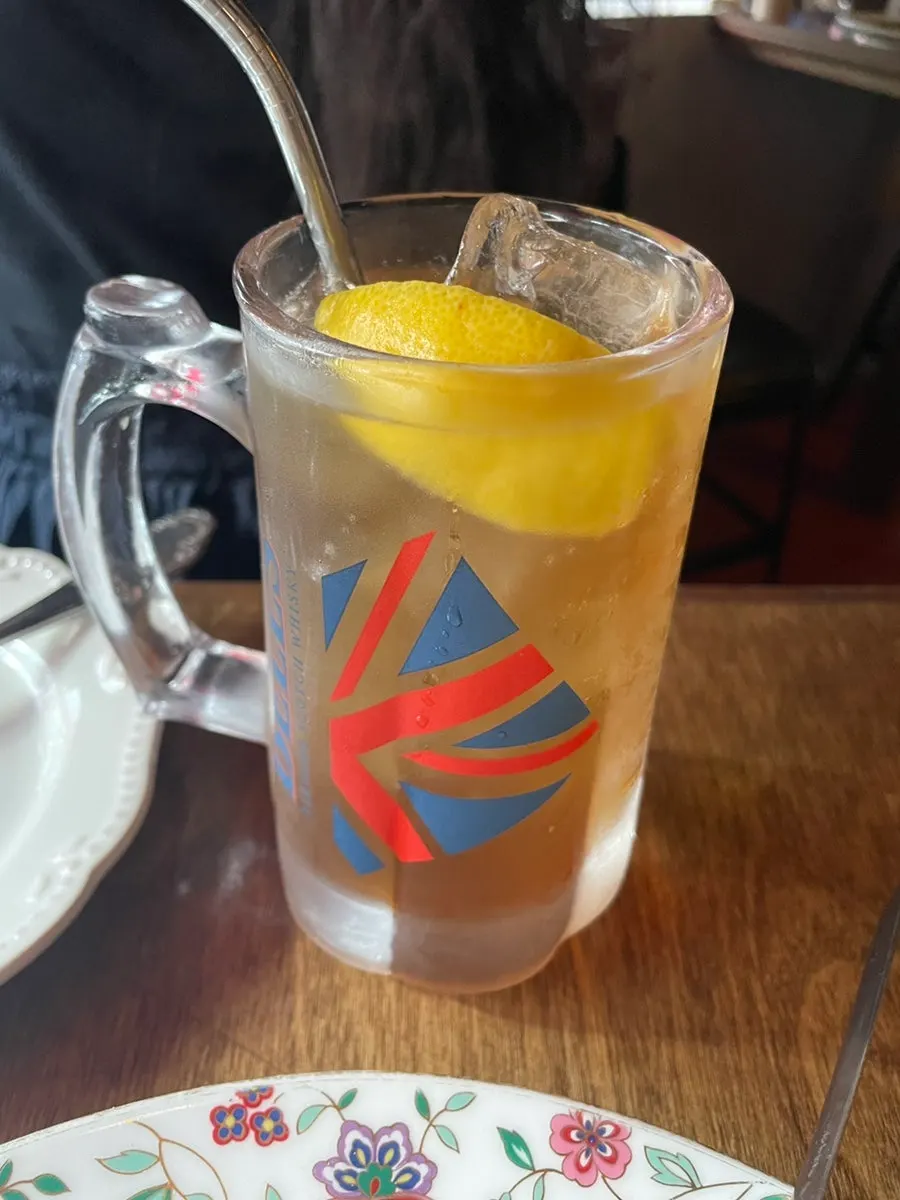 Makers highball with lemon