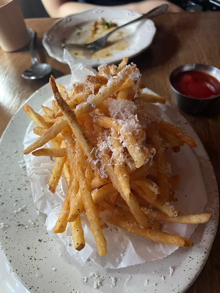 Thin fries served with truffle sauce