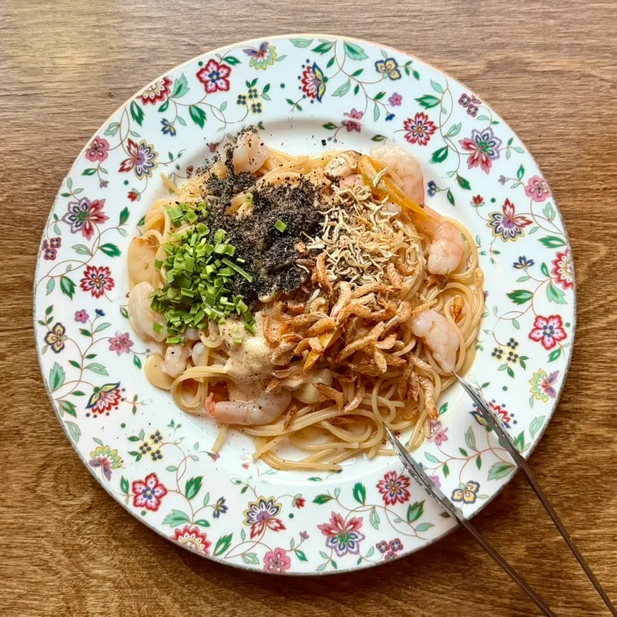 A plate of Osaka niboshi shrimp oil pasta