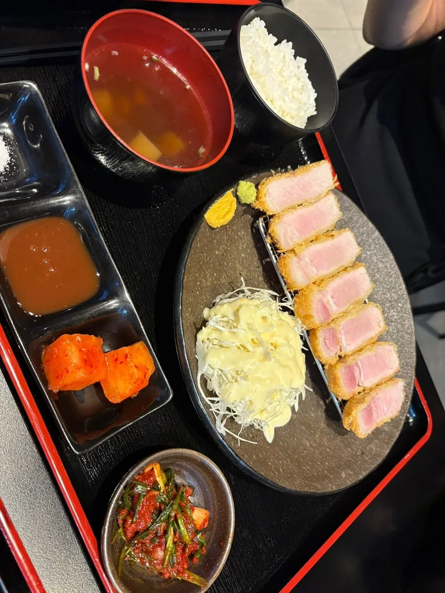 훈타 히레카츠 정식과 곁들임