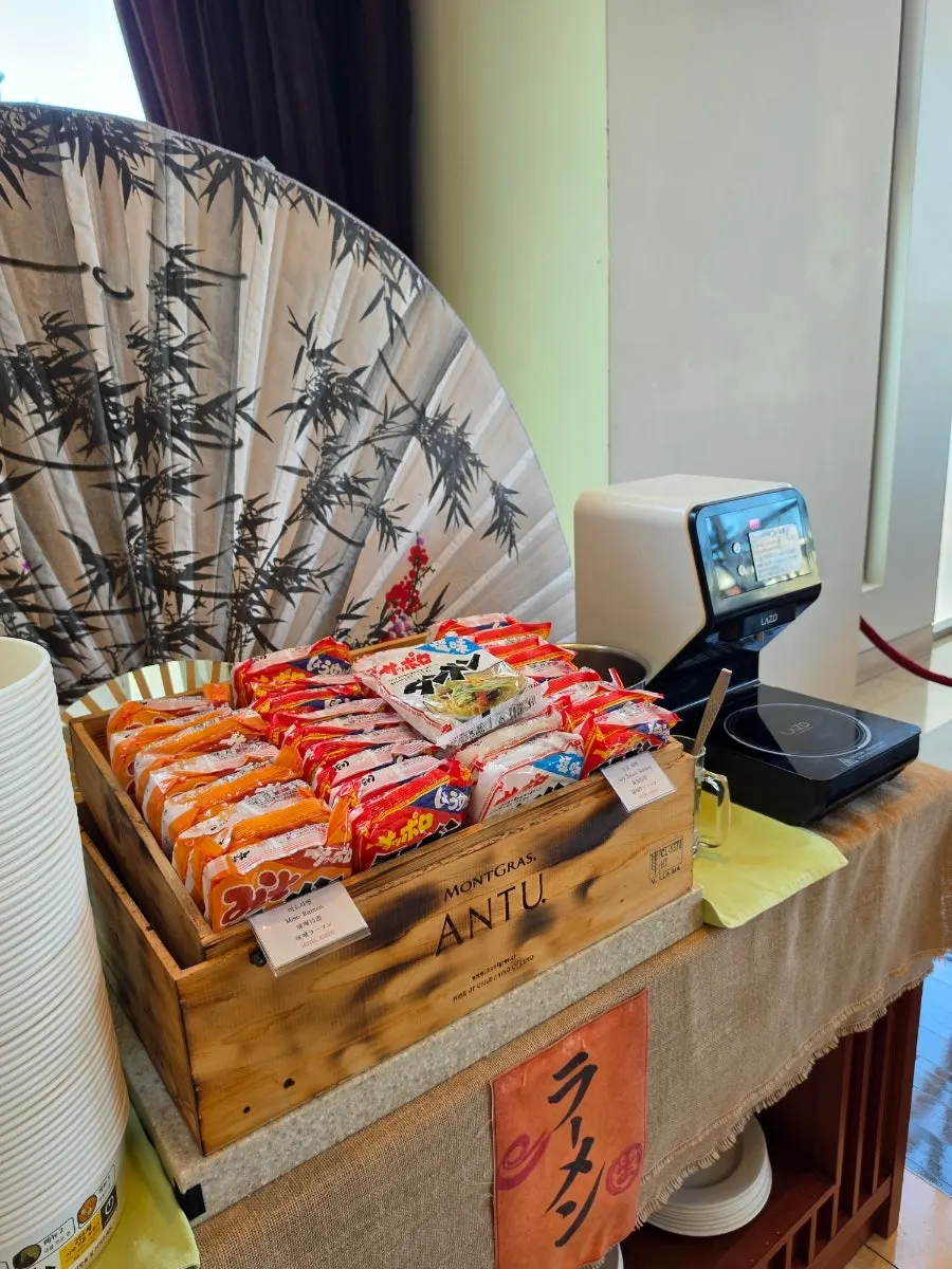 Noodle dish corner at the buffet