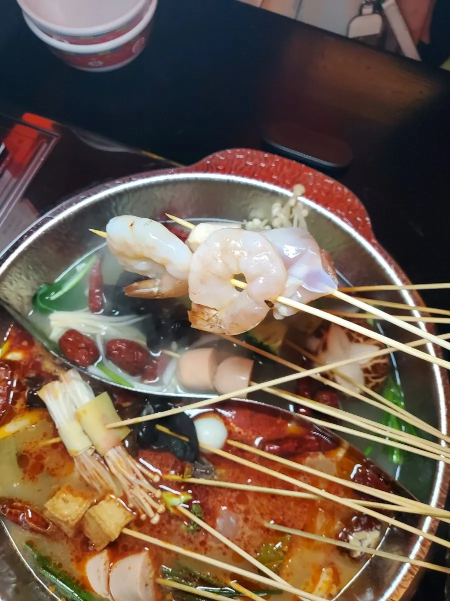 짝수로 나온 훠궈 꼬치 구성