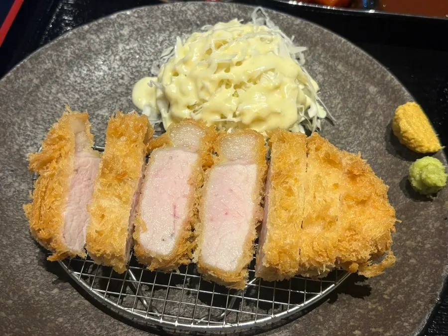 흑돼지 로스카츠 정식 구성
