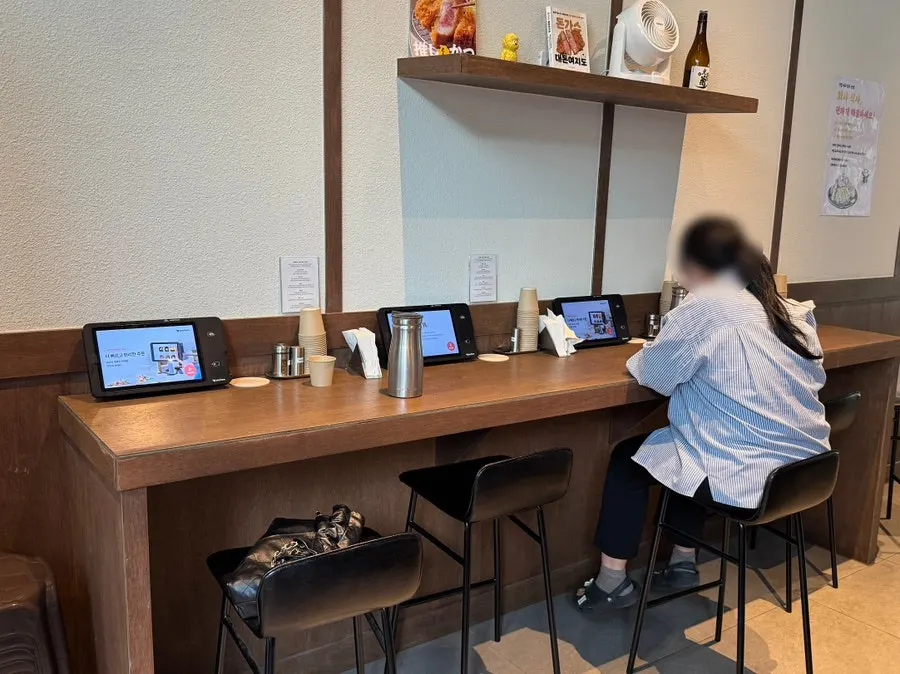 훈타 을지로 내부 분위기