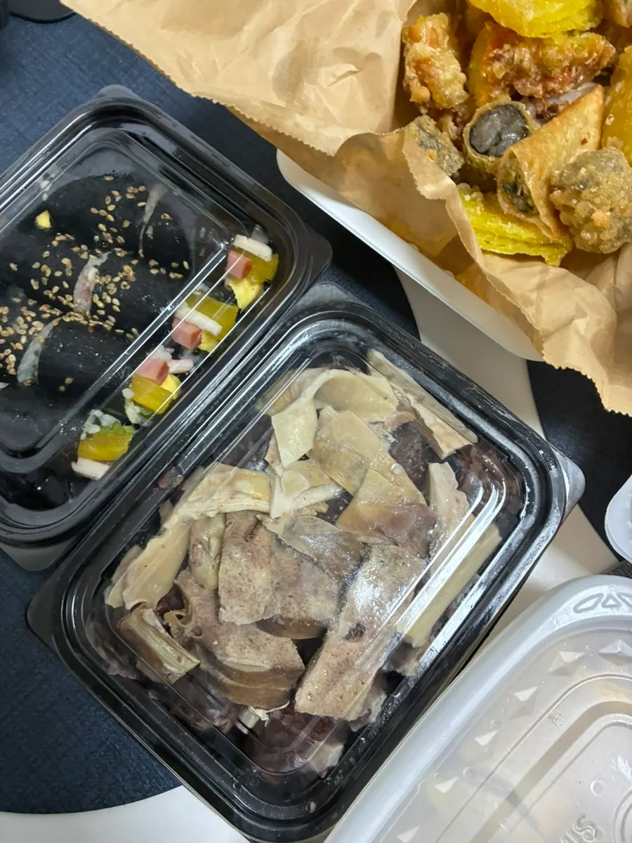 Full Korean snack bar atmosphere on a weekday evening