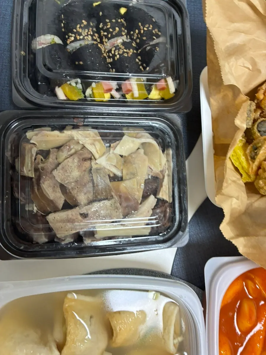Gimbap included in the Hyeonseoni Combo