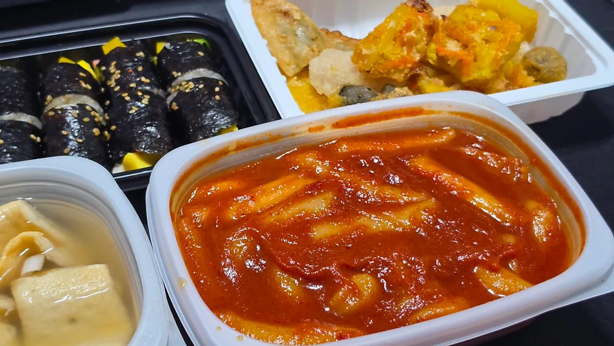 Main photo of Hyeonseoni-ne Cheonggye Instant Branch's combo set tteokbokki