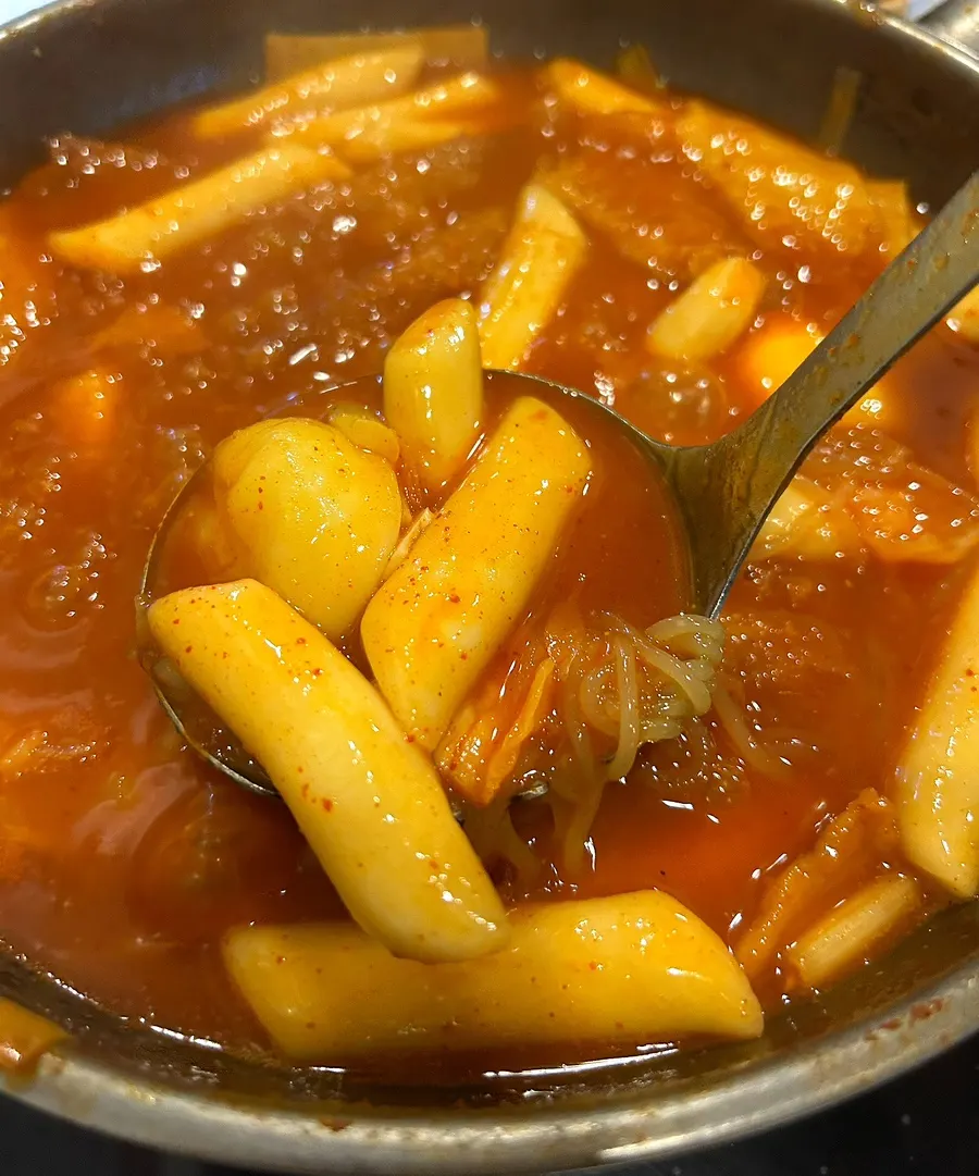 끓기 시작한 즉석떡볶이