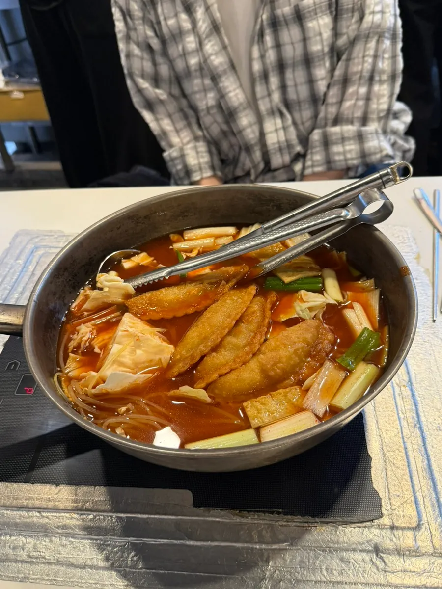 끓이기 전 즉석떡볶이 2인분 한 판