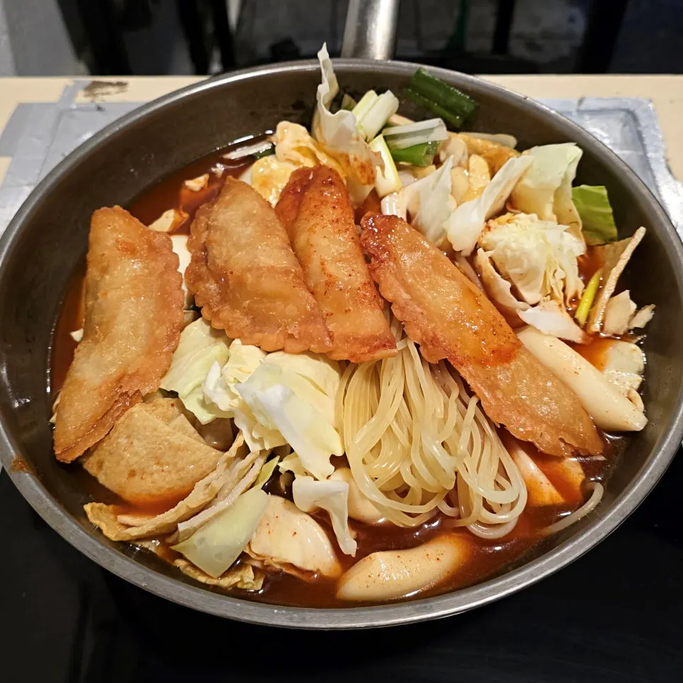 순한맛으로 주문한 즉석떡볶이 냄비