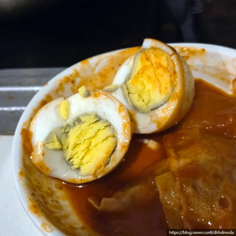 Boiled egg mashed and mixed into the tteokbokki sauce