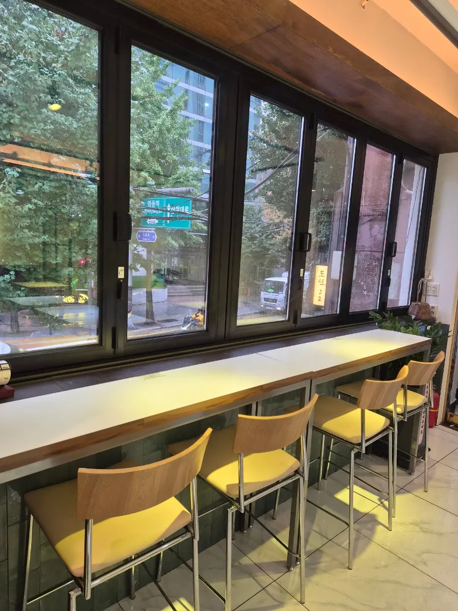 Inside 29 Tamago Euljiro Branch
