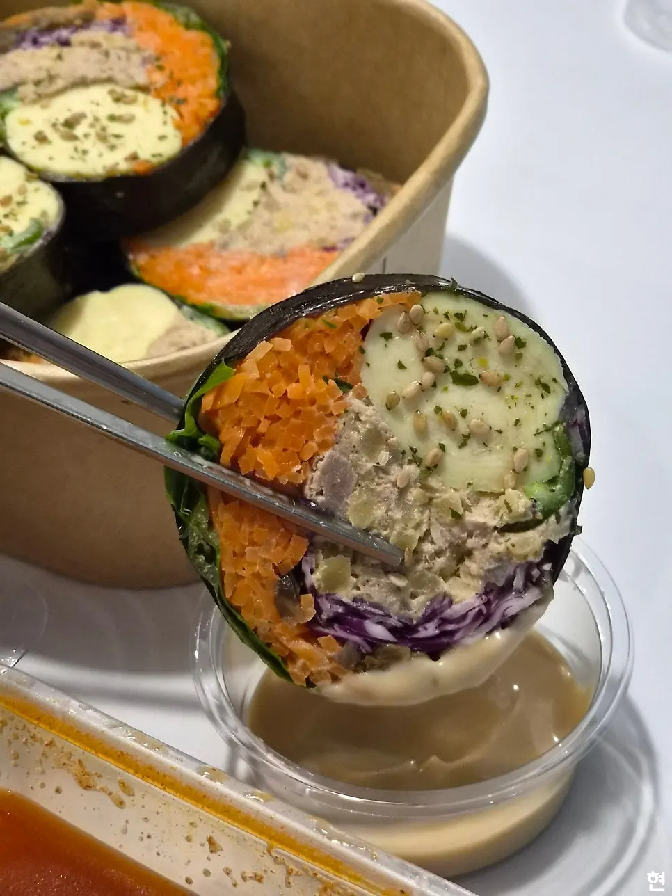 간장마요에 찍은 키토 참치김밥