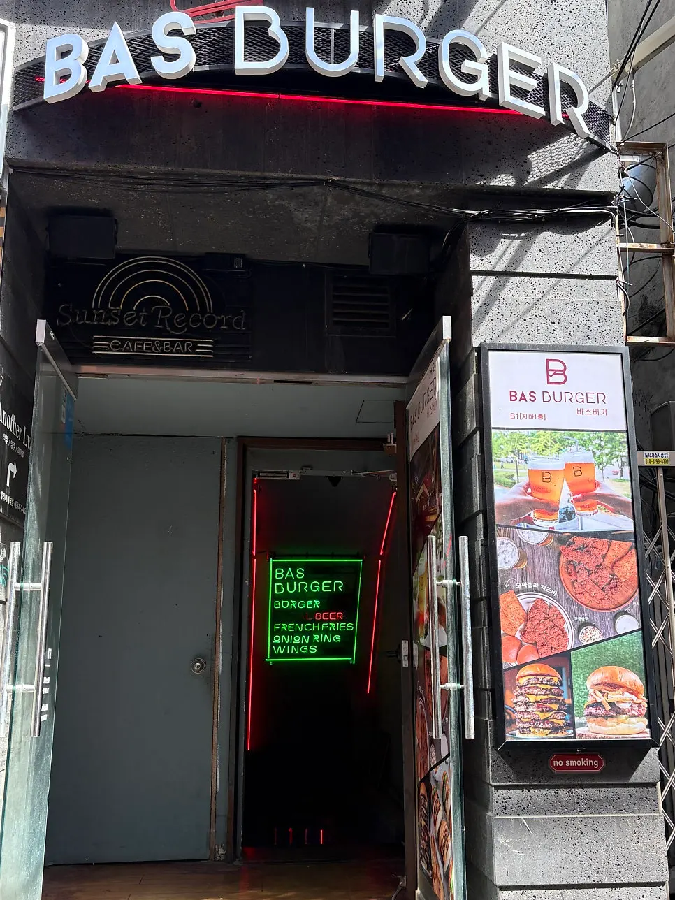 Introduction to handmade burgers at BAS Burger Euljiro Branch