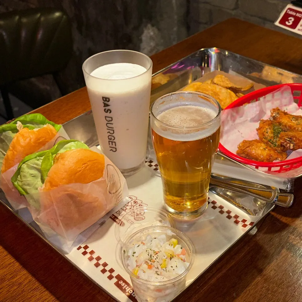 BAS Burger and side order selection
