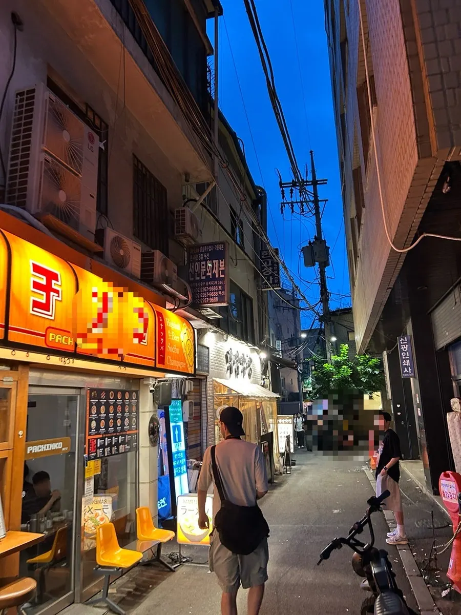Exterior of Baegyeom Makchang near Euljiro 3-ga Station